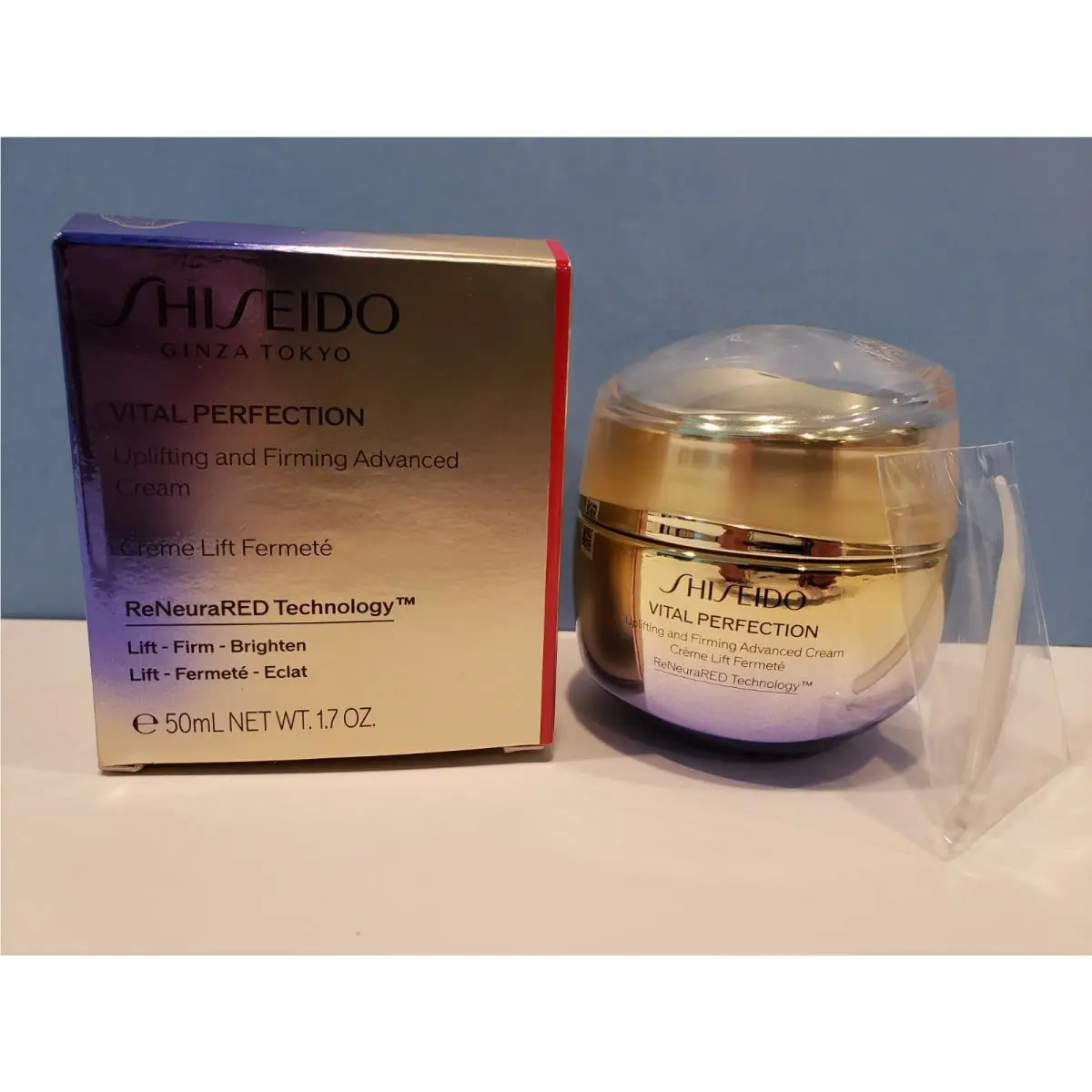 Shiseido - Vital Perfection Uplifting and Firming Advanced Cream - 1.7 Oz
