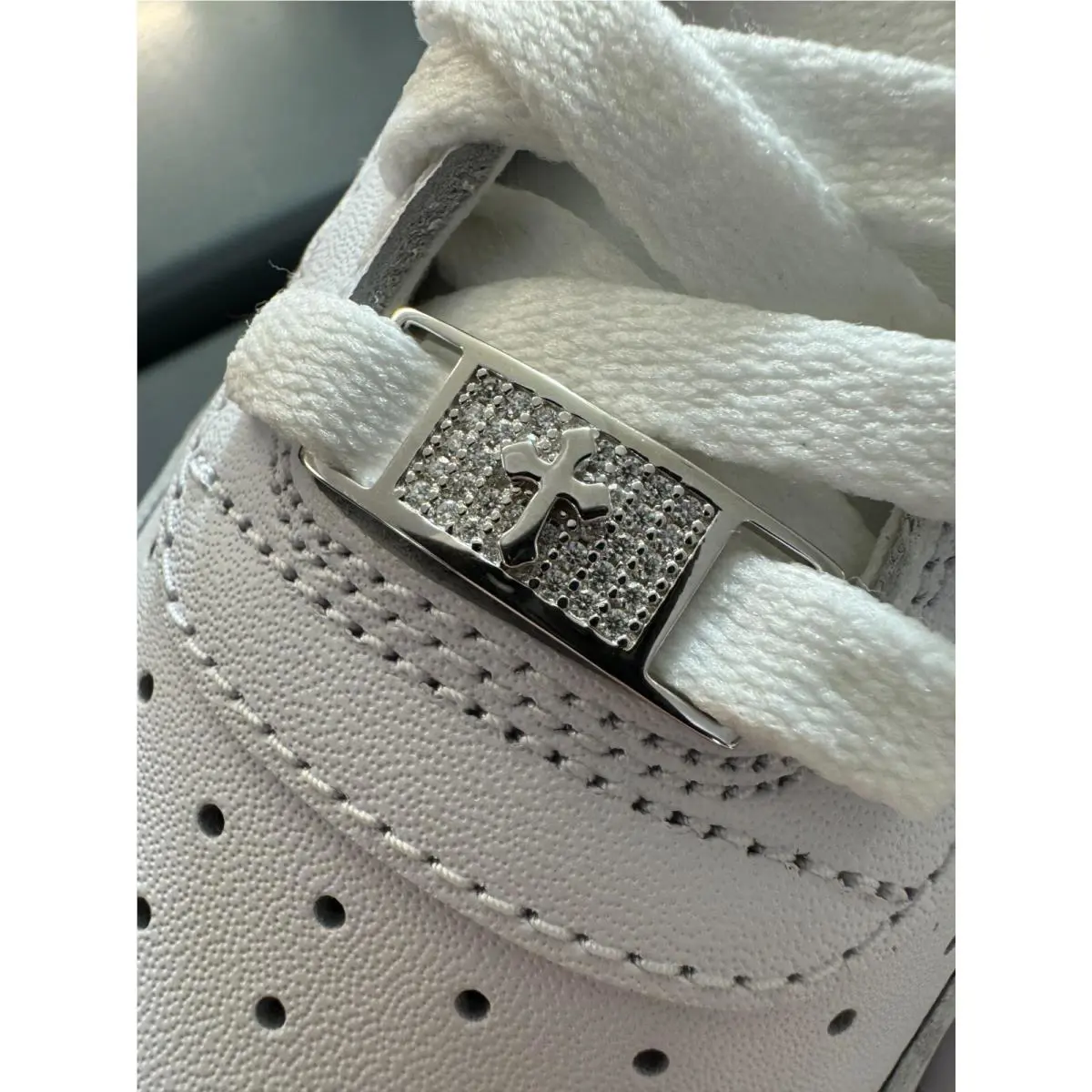 Nike shoes - Silver 4