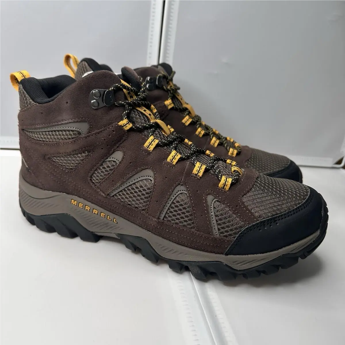 Merrell Men`s Oakcreek Mid WP Waterproof J036401W Hiking Boots Size 11.5 M