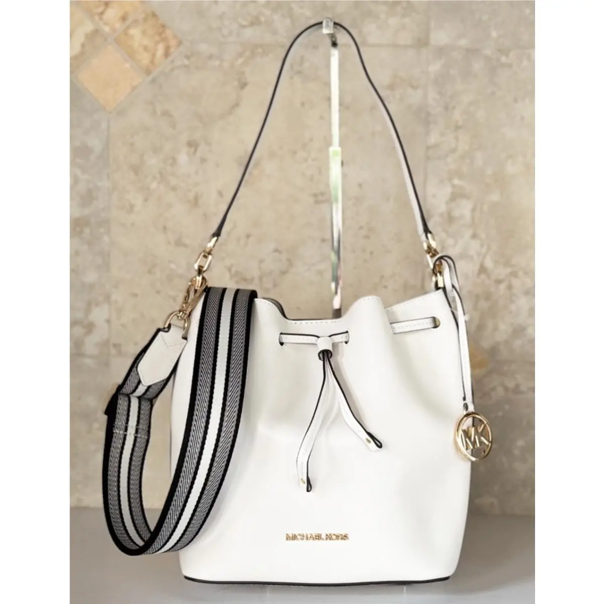 Michael Kors Eden MD Drawstring Shoulder Leather Crossbody Bucket Bag White