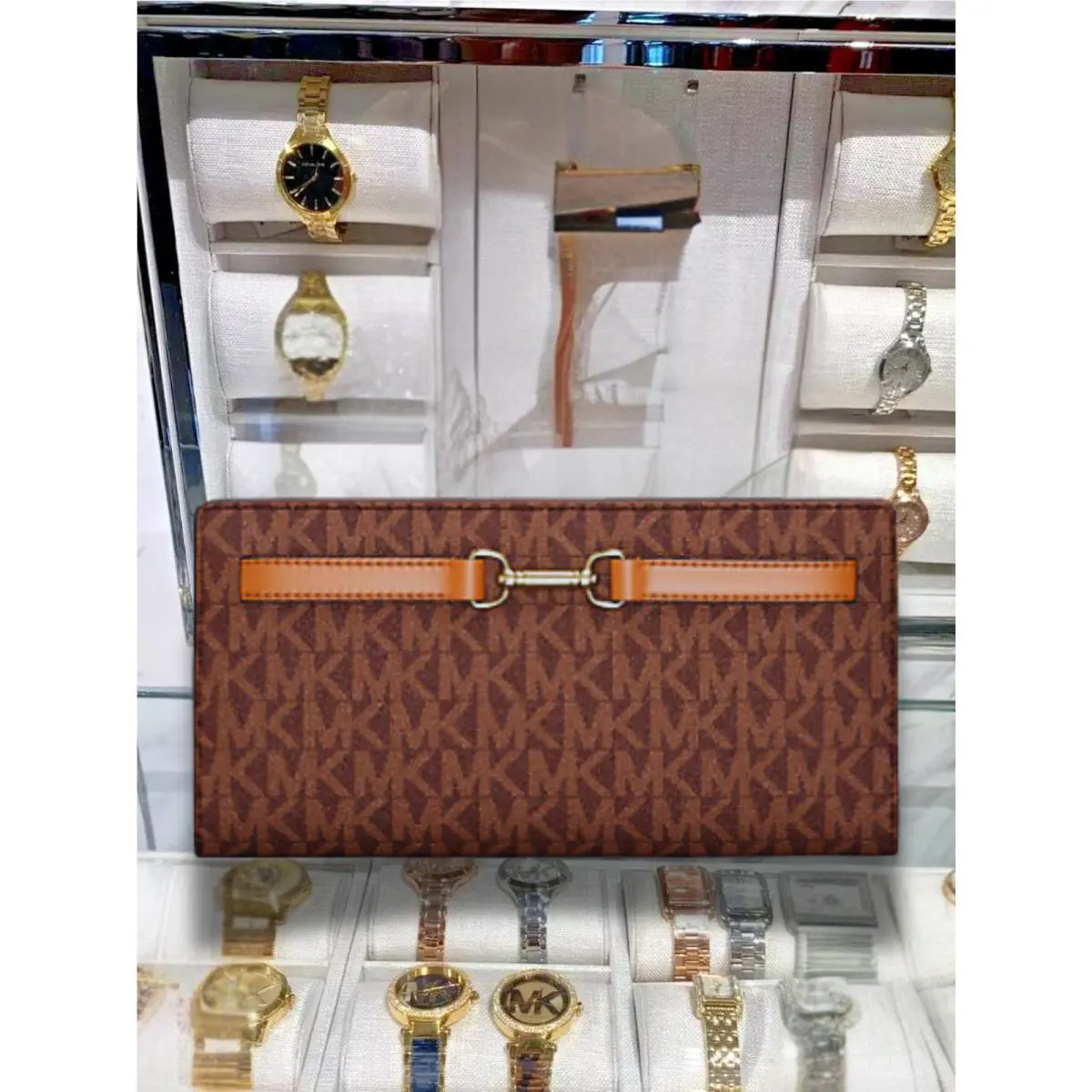 Michael Kors Carson Large Signature Logo Zip Pocket Snap Women Flat Wallet Brown