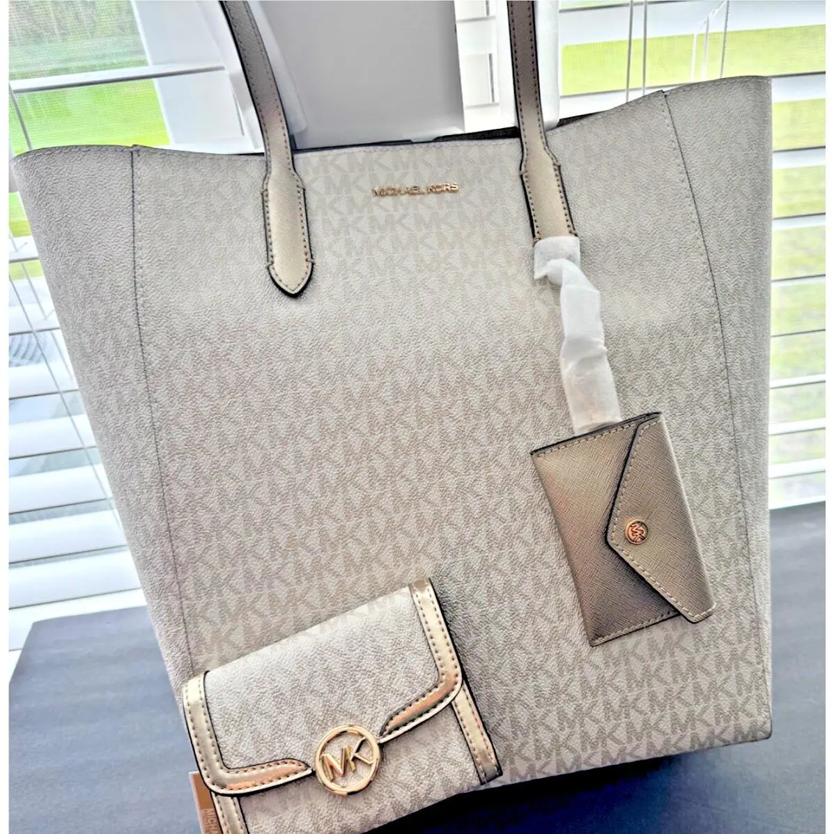 Michael Kors Vincent with Card Case Large Tote Purse Bag Wallet Set