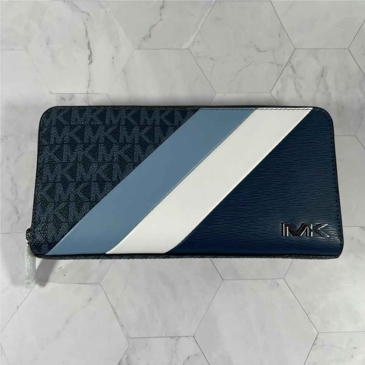 Michael Kors Logo Striped Cooper Smart Cellphone Wallet Chambray Tech Zip Around