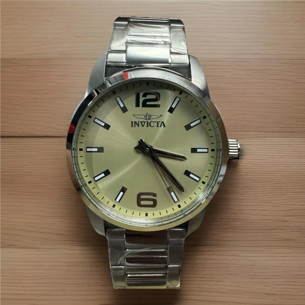 Invicta Men`s Watch Celestial Ivory Dial Silver Stainless Steel Bracelet Elegant