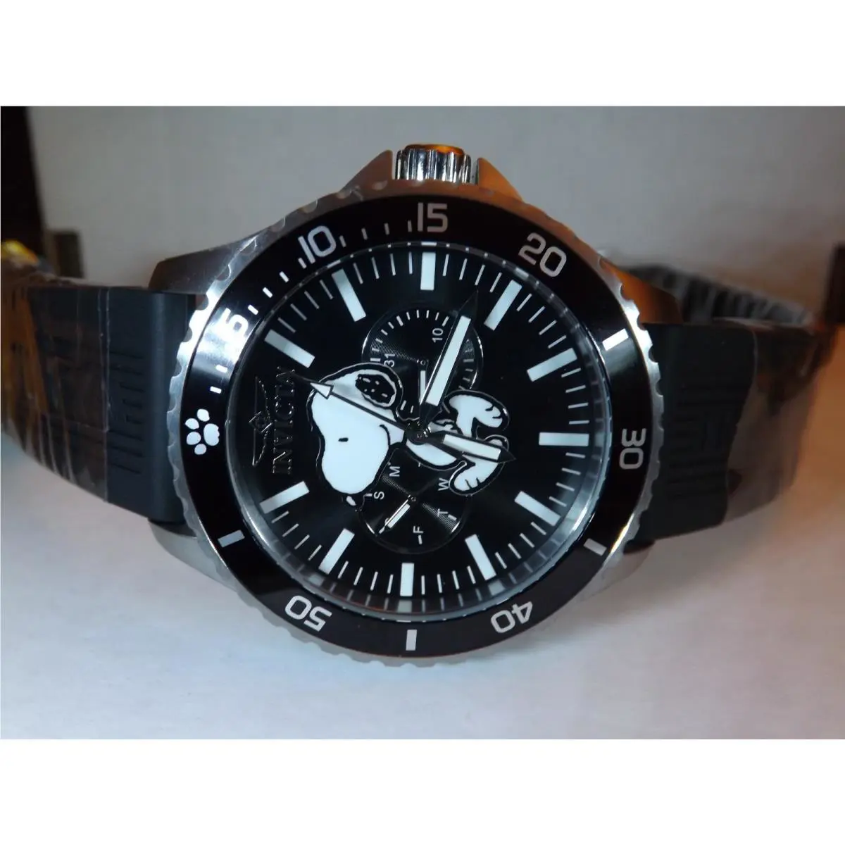 Invicta Snoopy Mens Peanuts Watch Limited Edition - Model 38644 - YR 2023 -new