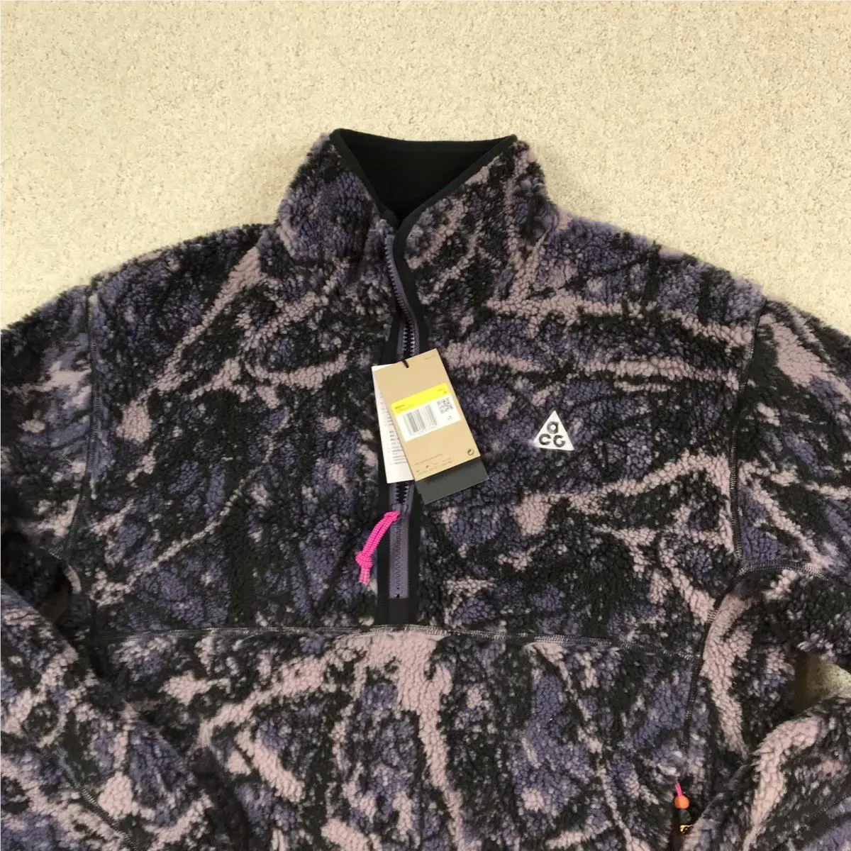 Nike clothing - Multicolor (UPC: 197600933804) 0