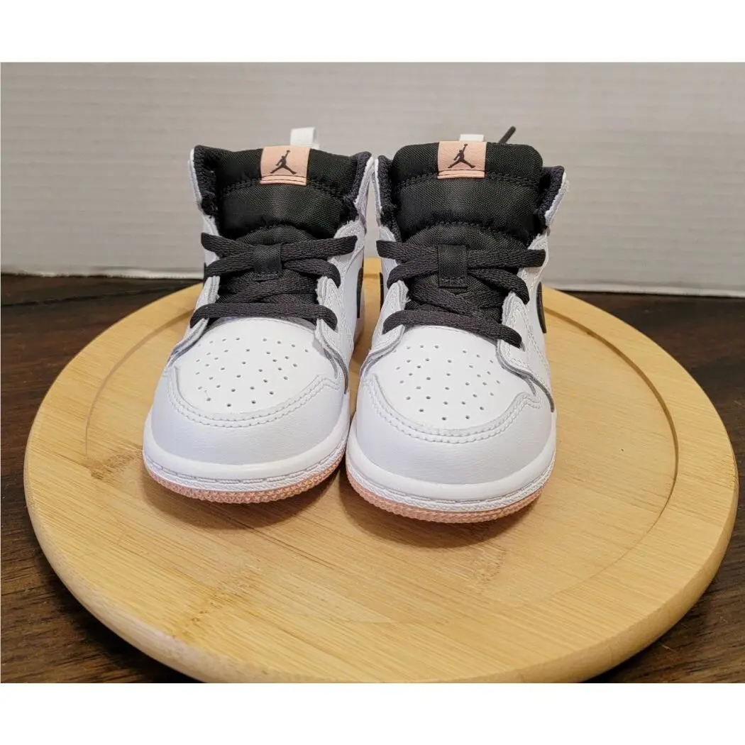 Nike shoes - Jordan 1 - 640735-180 - White 1