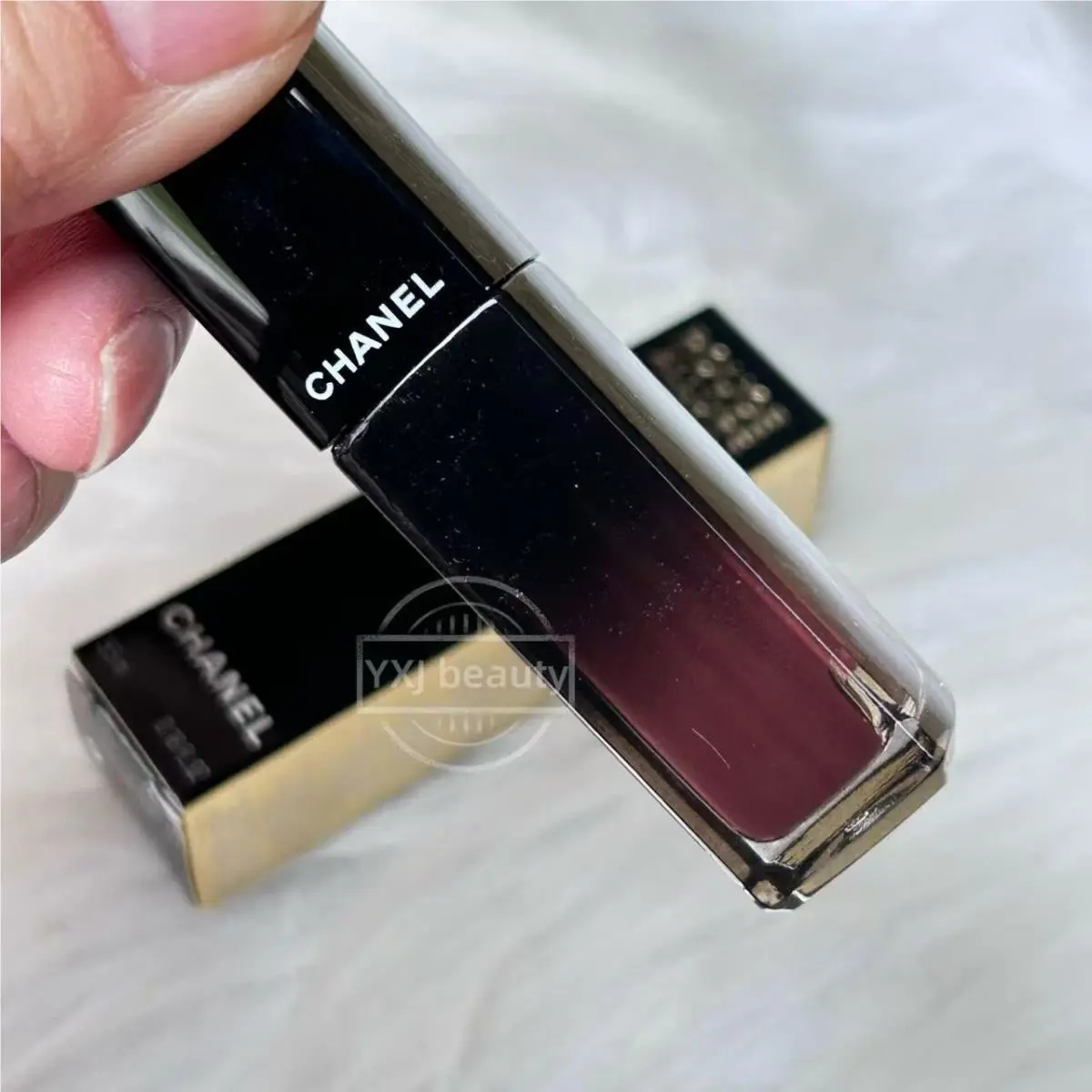 Chanel Ultrawear Shine Liquid Lip Colour 75 Fidelite Full Size