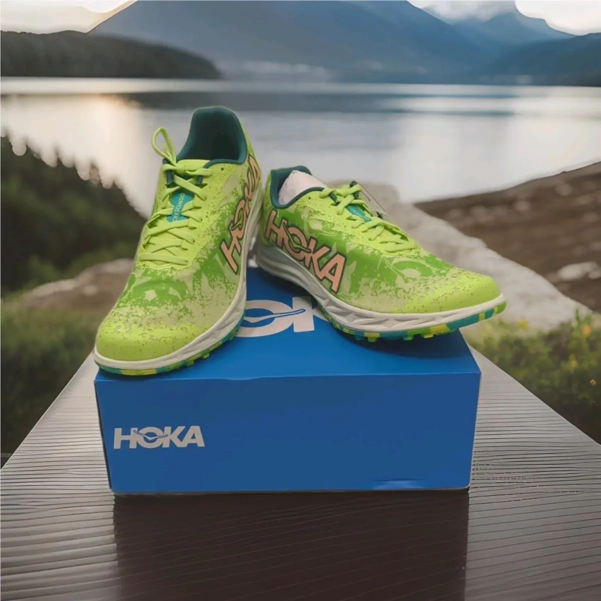 Hoka One One U Crescendo XC Green Size Women`s 11- Men`s 9.5