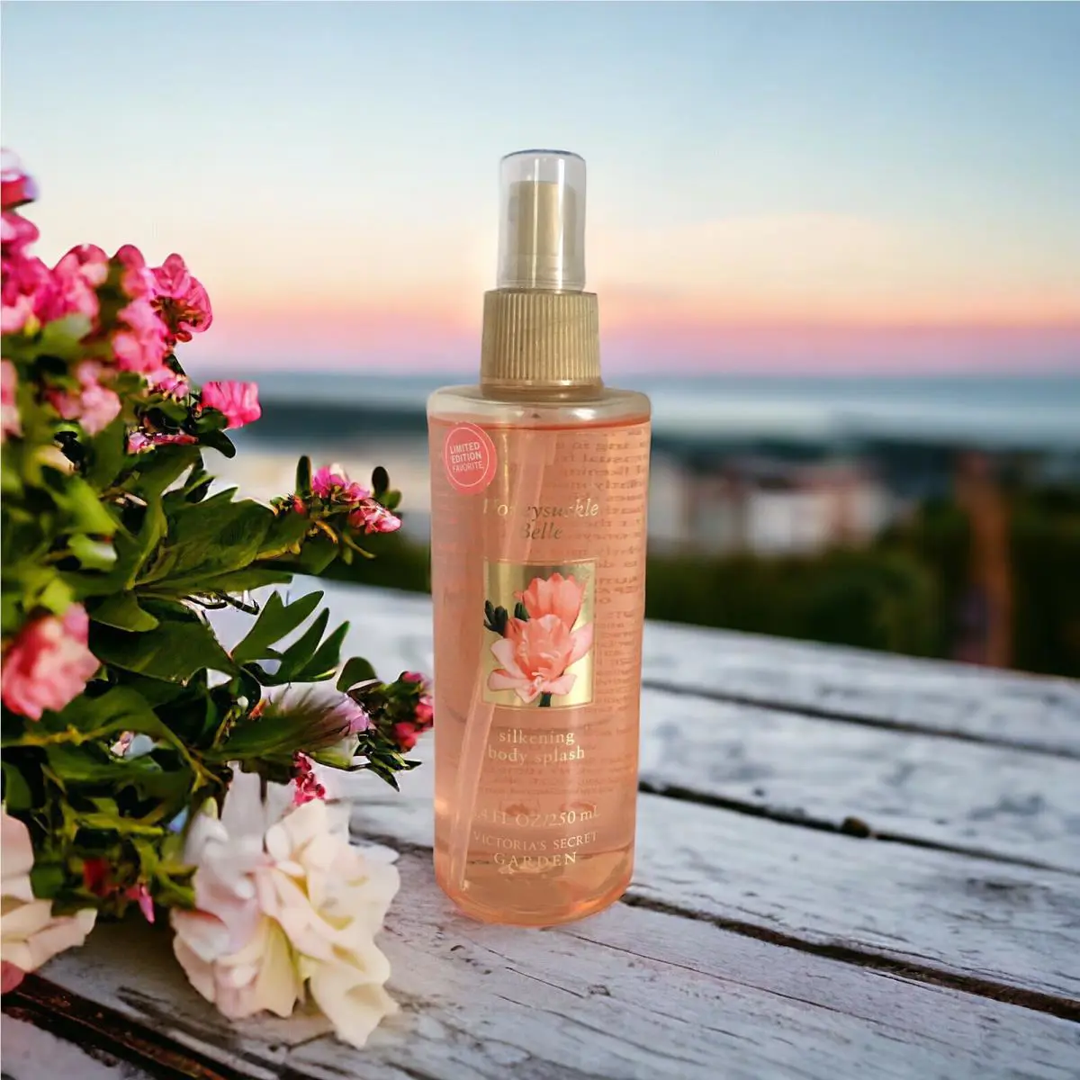 Victoria`s Secret Garden Honeysuckle Belle Silkening Body Mist Splash 8.4oz Rare