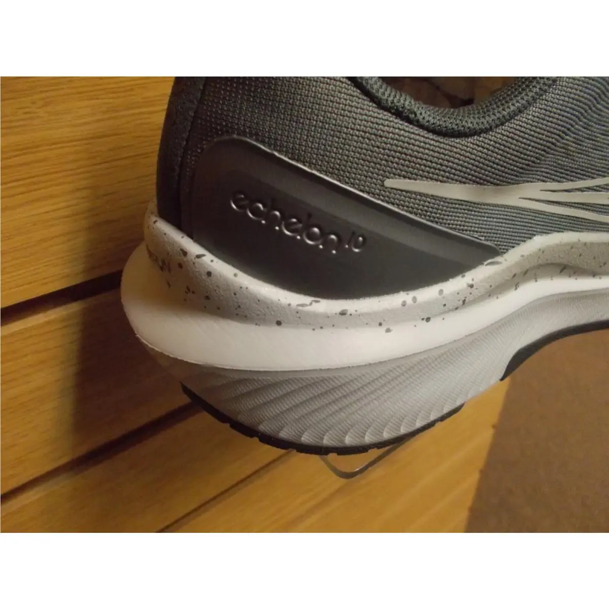 Saucony shoes - ECHELON 10 - ECHELON - S21046-104 - Gray 2