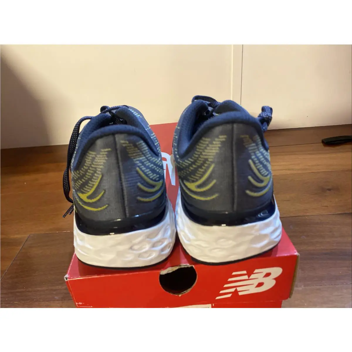New Balance shoes - M880T11 - M880T11 - Gray/yellow 2