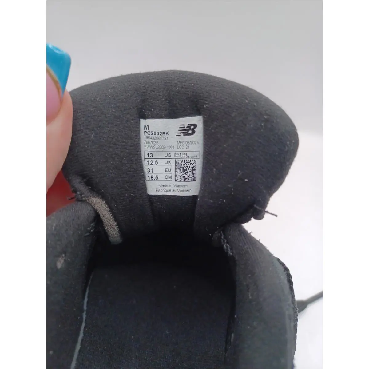 New Balance shoes - NEW Balance PC2002BK - Black 6