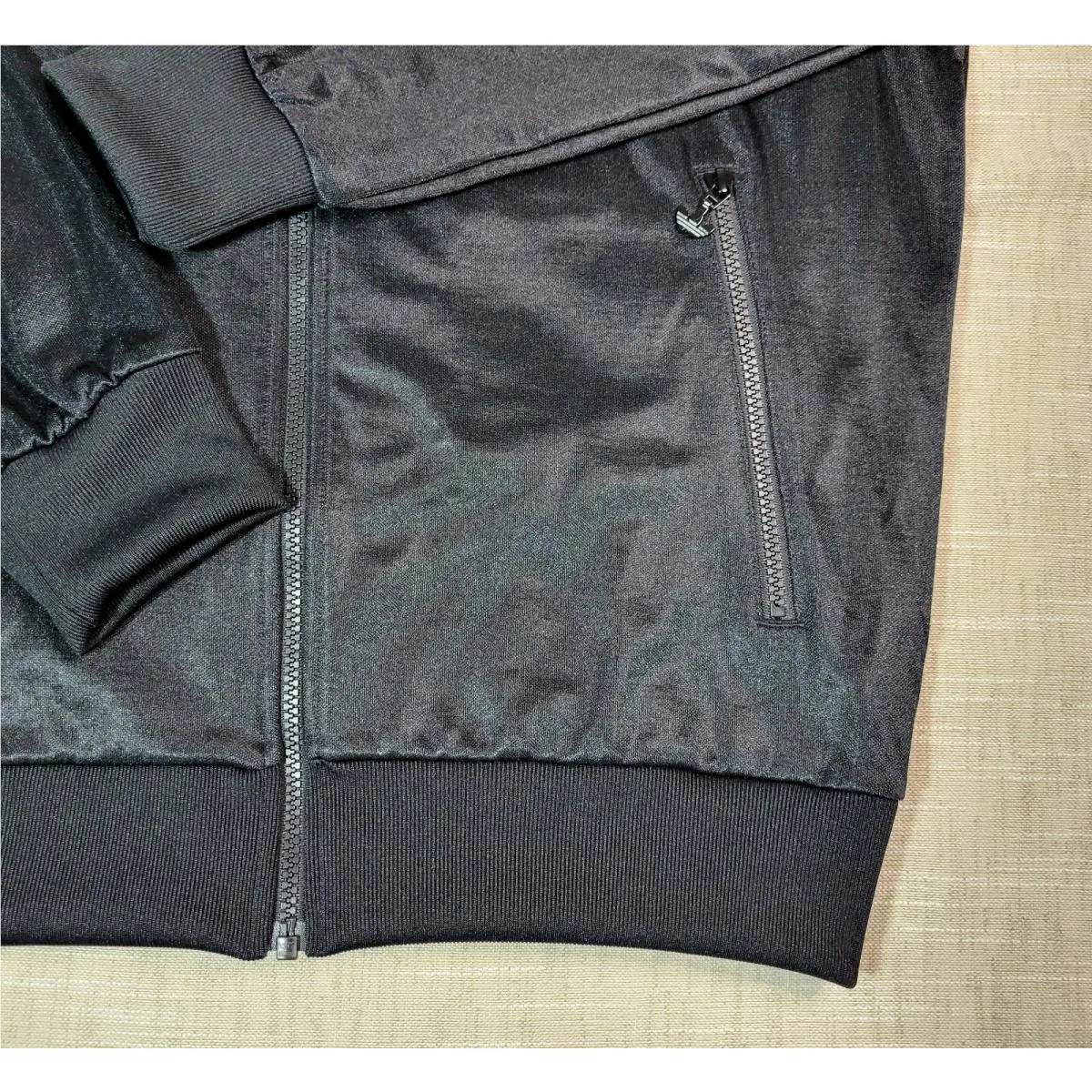 Adidas clothing - Black 3