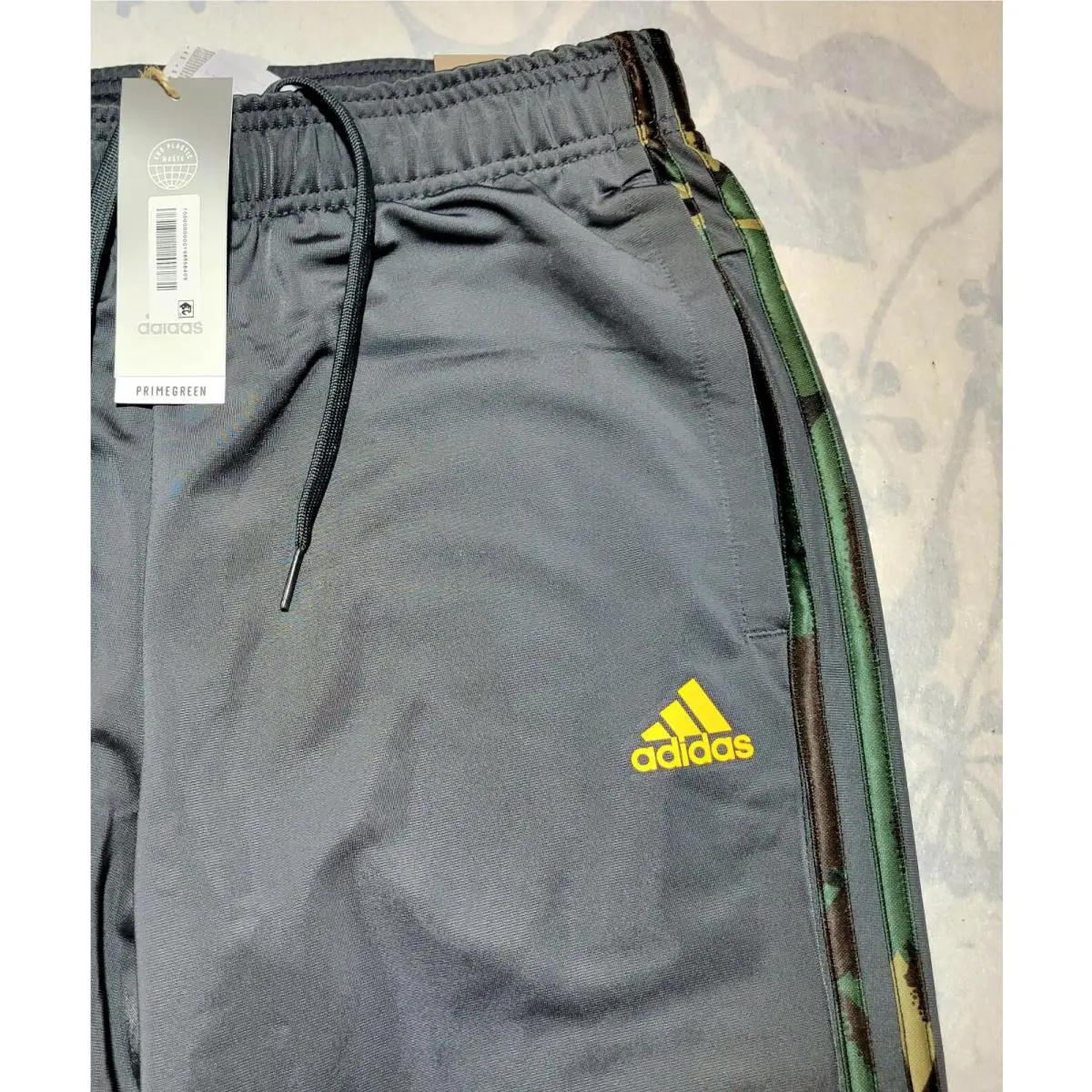 Adidas clothing - Gray/Camo 8