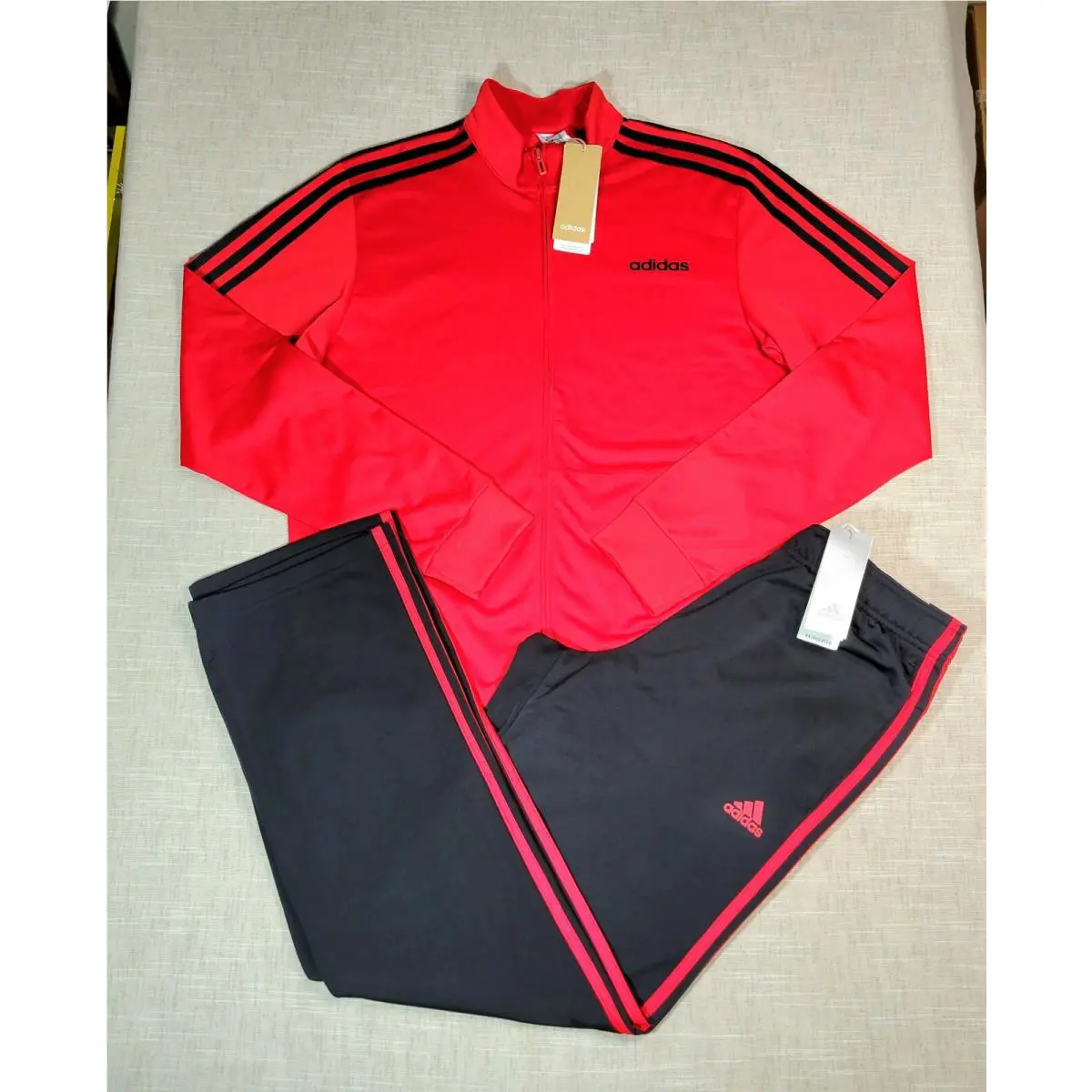 Adidas clothing - red/black 11