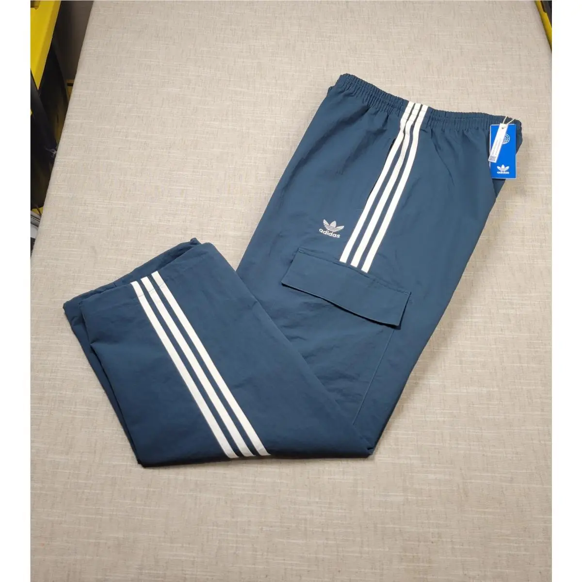 Adidas Cargo Pants Large Mens Green Arctic Night Woven 3 Stripes Straight Leg