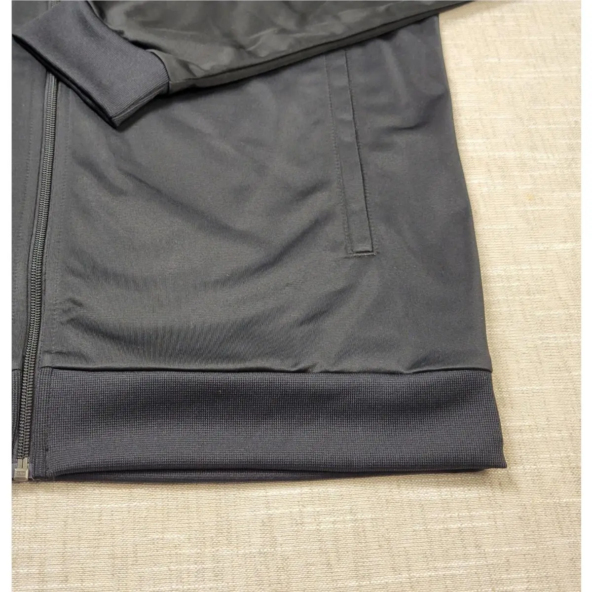 Adidas clothing - DV2470 - DV2470 - Black White 4