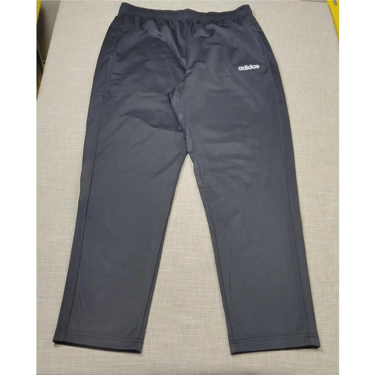 Adidas clothing - DV2470 - DV2470 - Black White 1