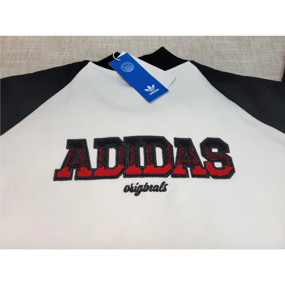 Adidas clothing - White Black Red 6
