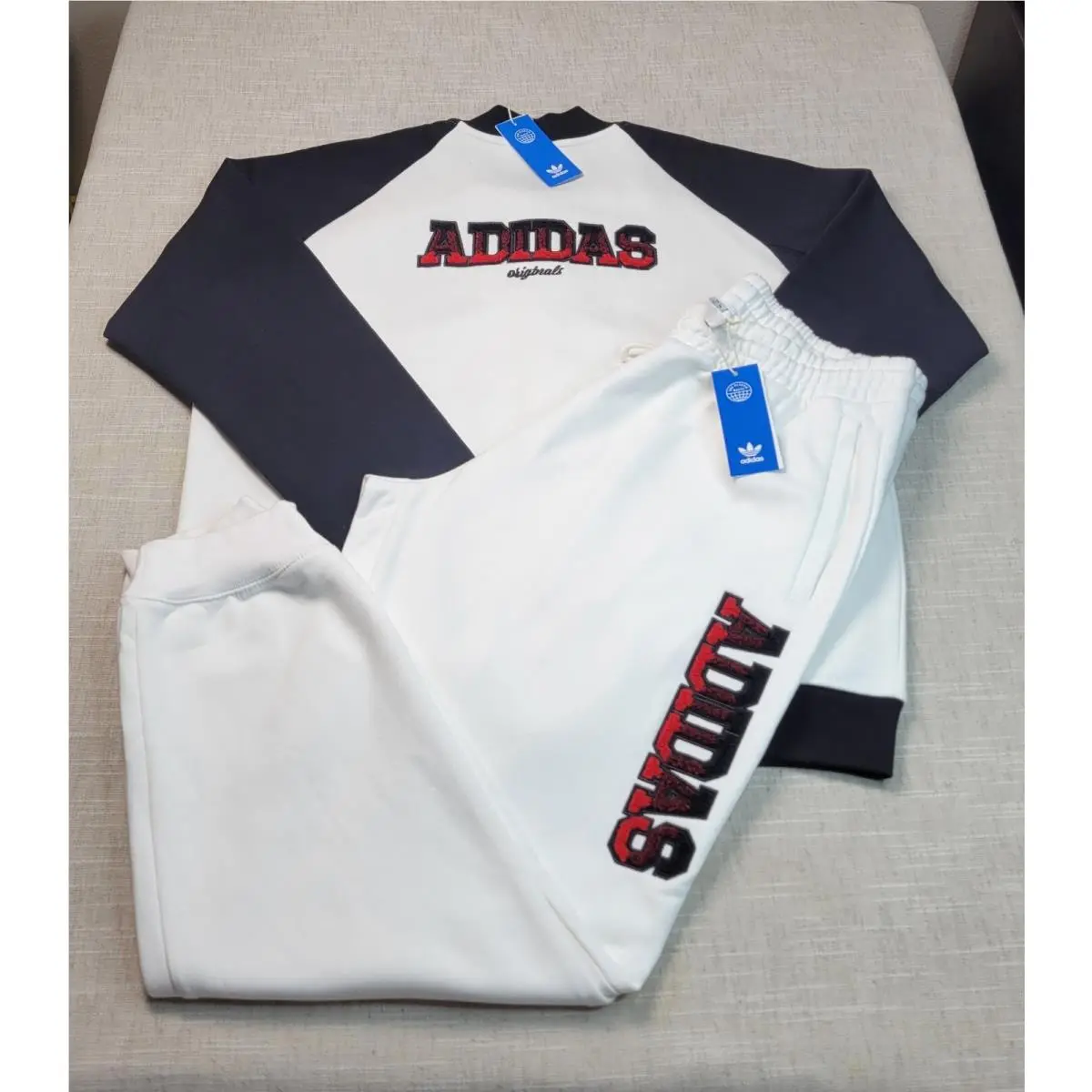 Adidas clothing - White Black Red 0