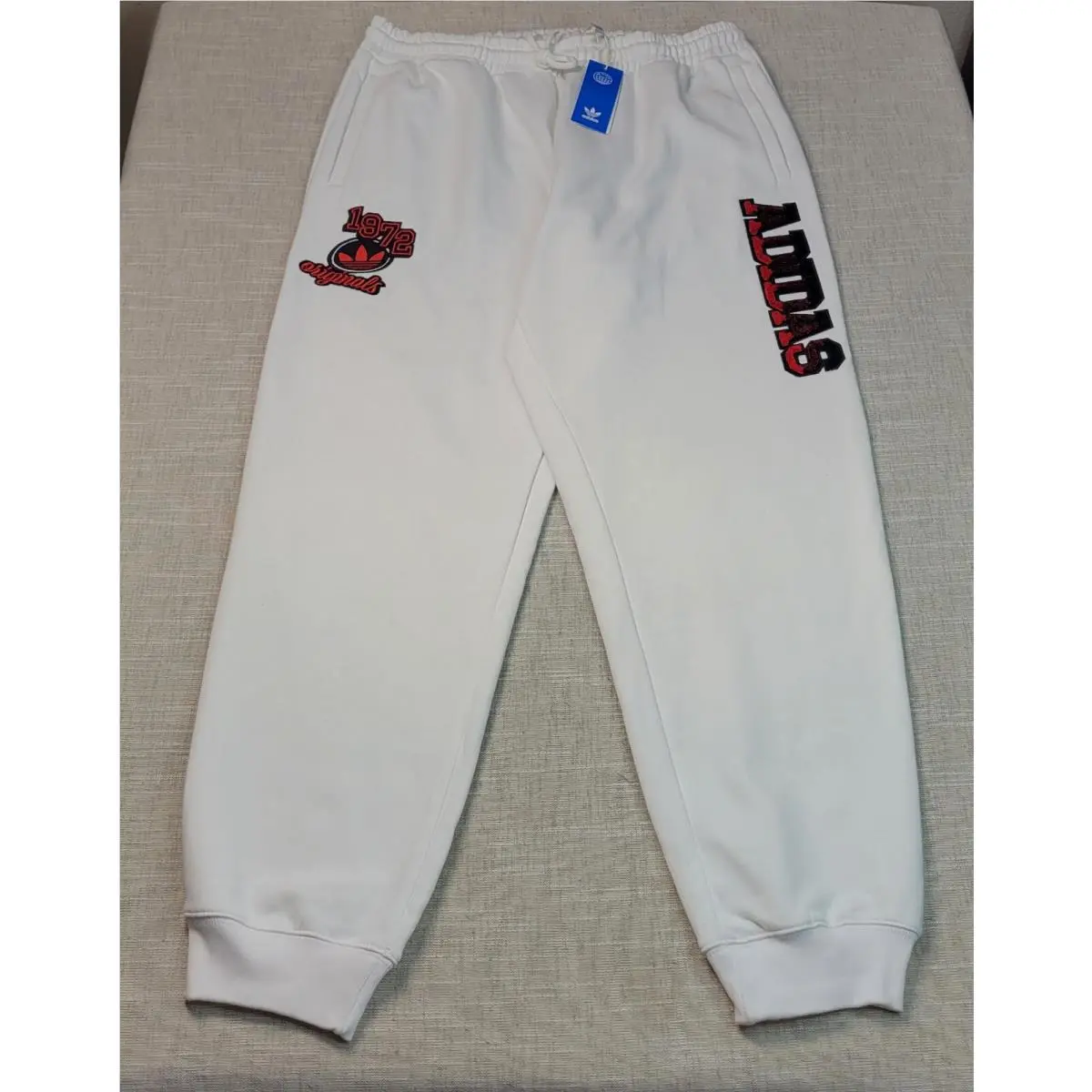 Adidas clothing - White Black Red 3