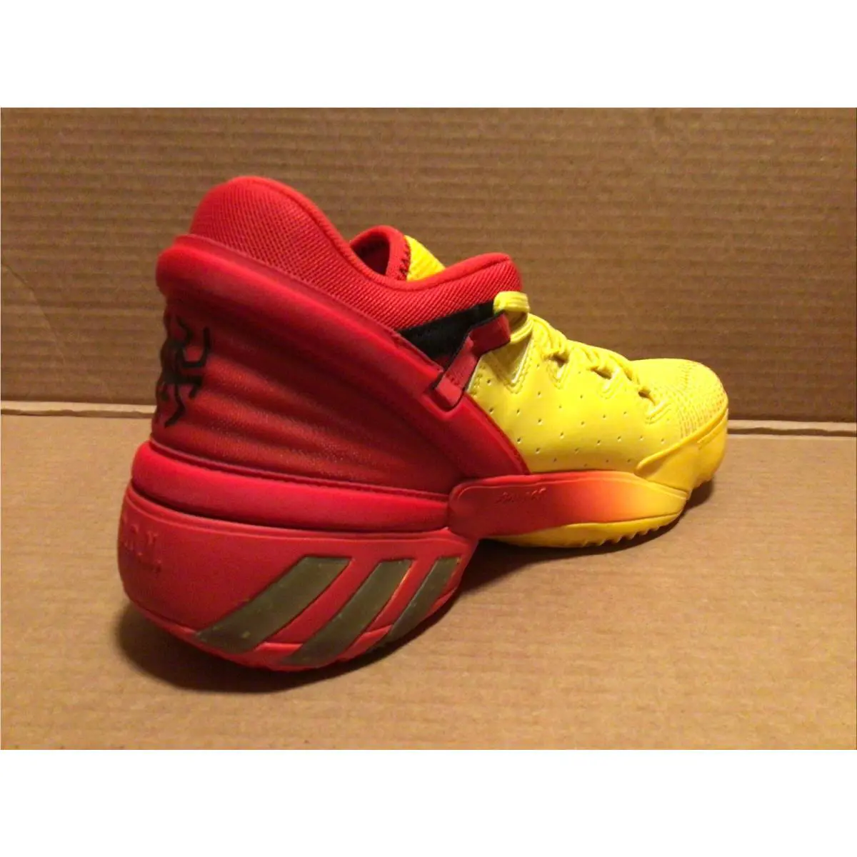 Adidas shoes - adidas D.O.N. Issue #2 - Issue - Red 2
