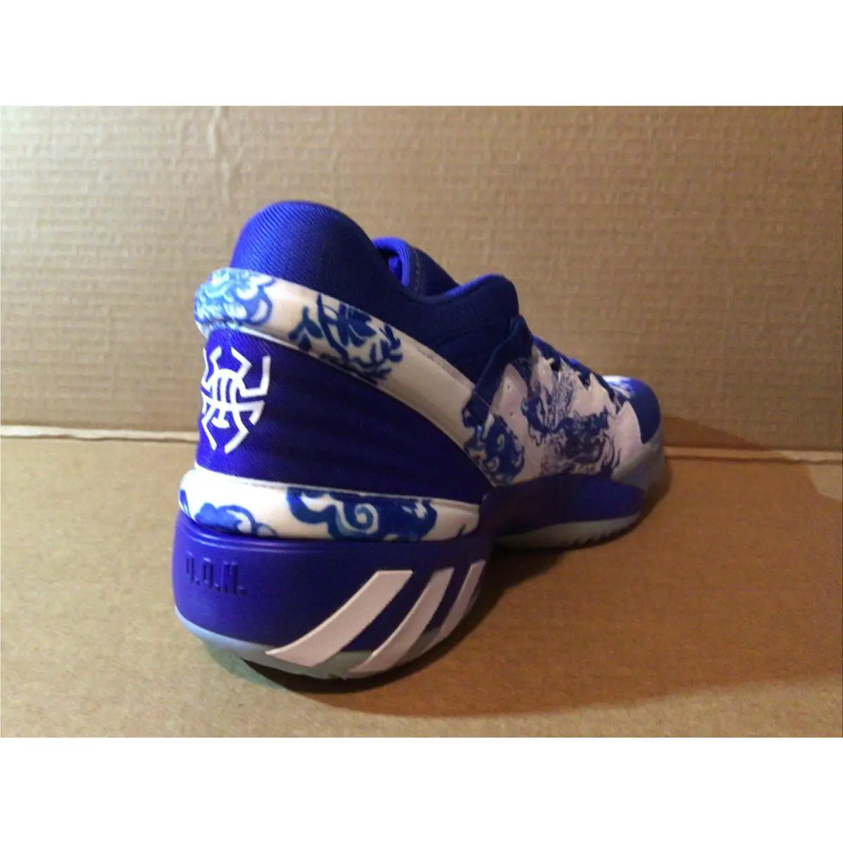 Adidas shoes - adidas D.O.N. Issue - Issue - White 2