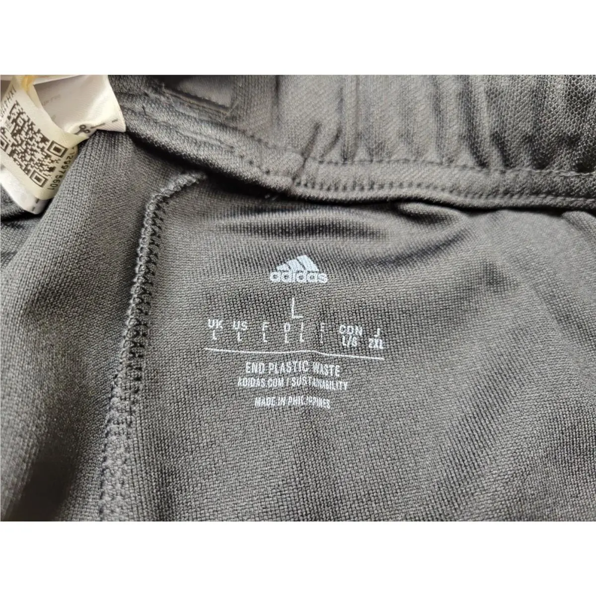 Adidas clothing - Black Red White 14