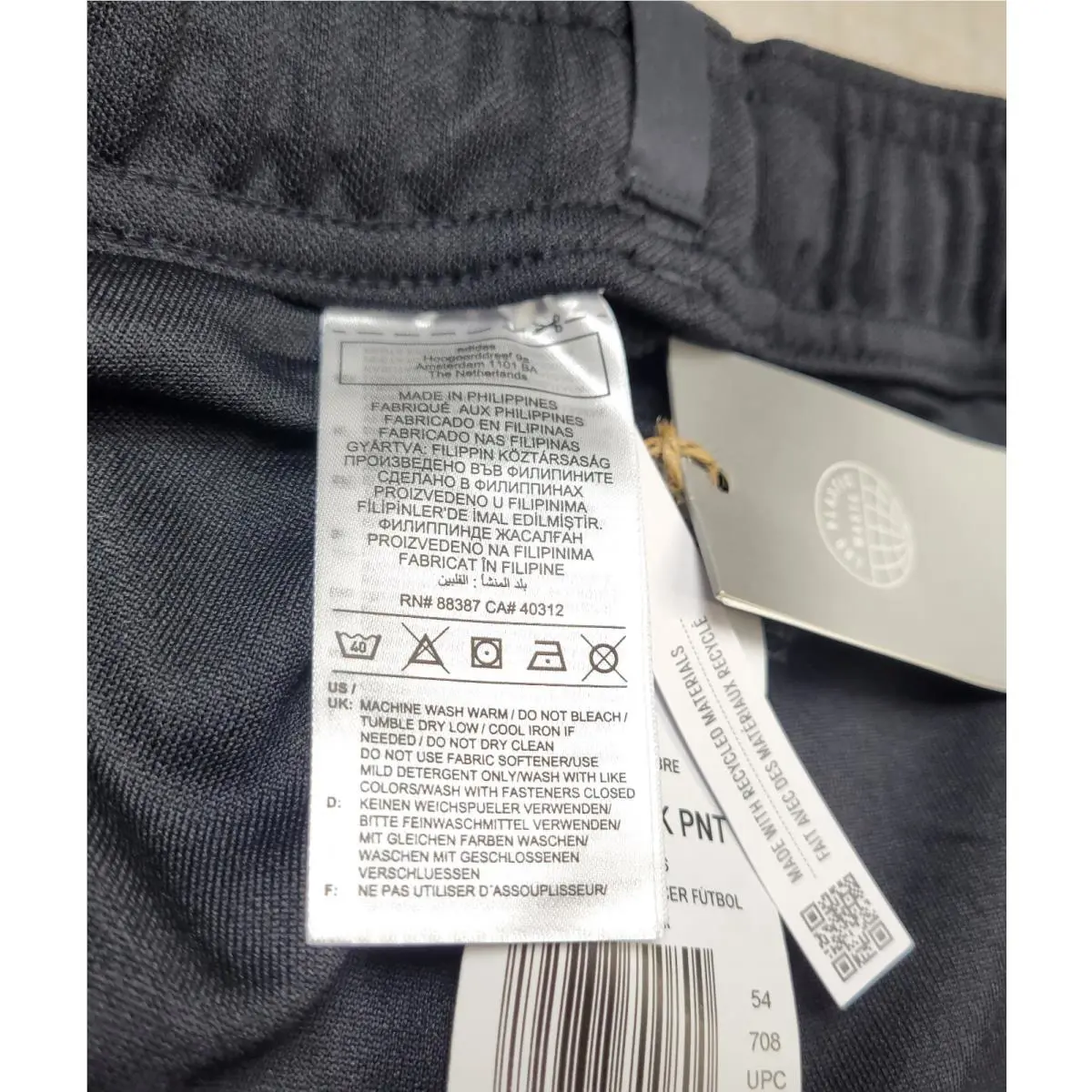 Adidas clothing - Black Red White 15