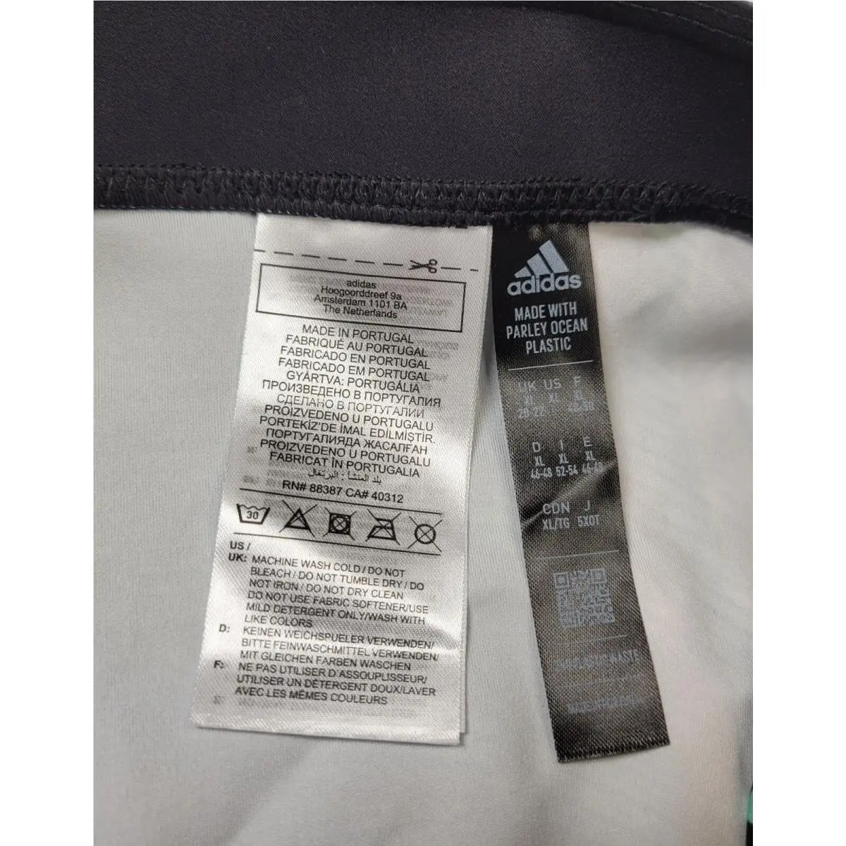 Adidas clothing - Black Blue Pink White 7