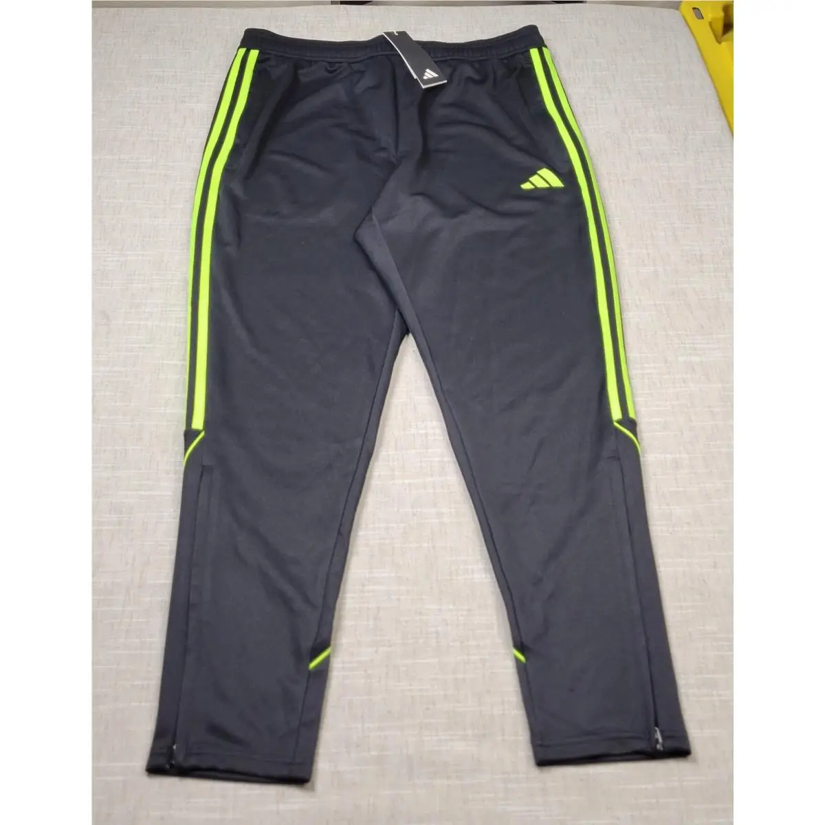 Adidas clothing - Black Green Silver 1