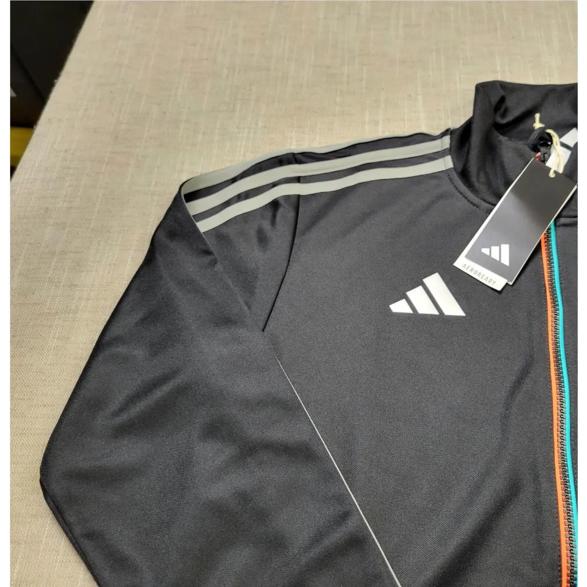 Adidas clothing - Black Silver 3