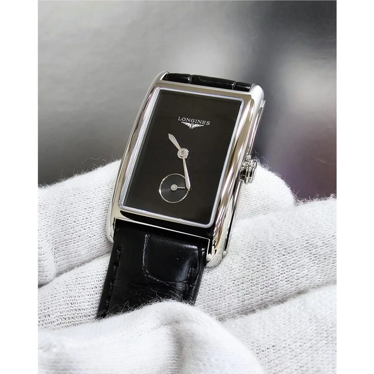 Longines Dolcevita Quartz Black Dial Leather Women`s Watch L5.512.4.50.2
