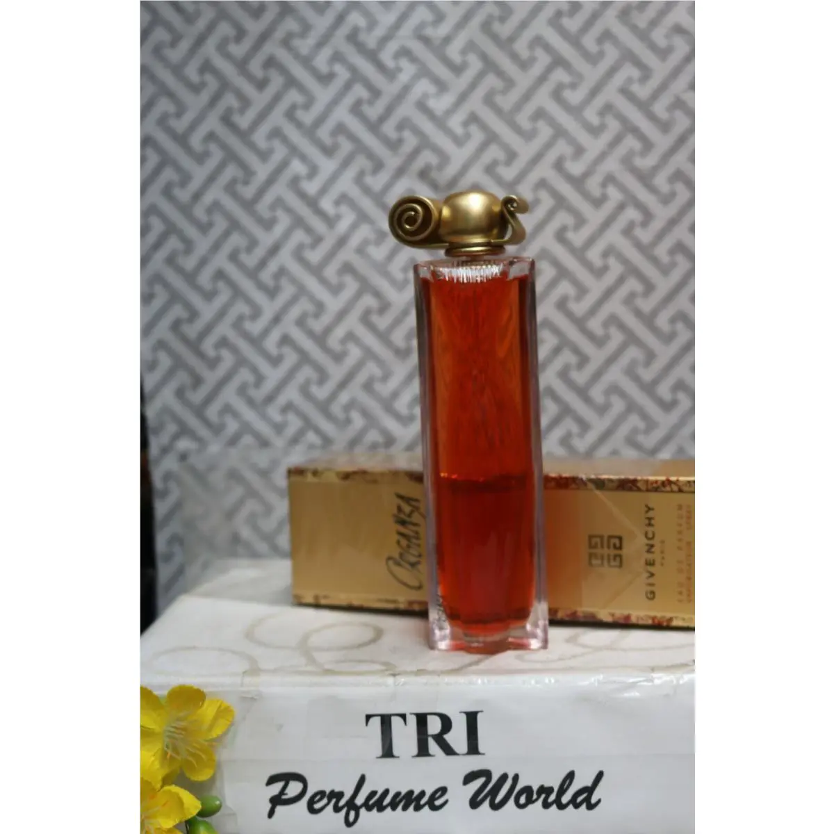 Organza Givenchy Eau de Parfum Women Spray 3.3 Fl. Oz. Batch Code 4M01