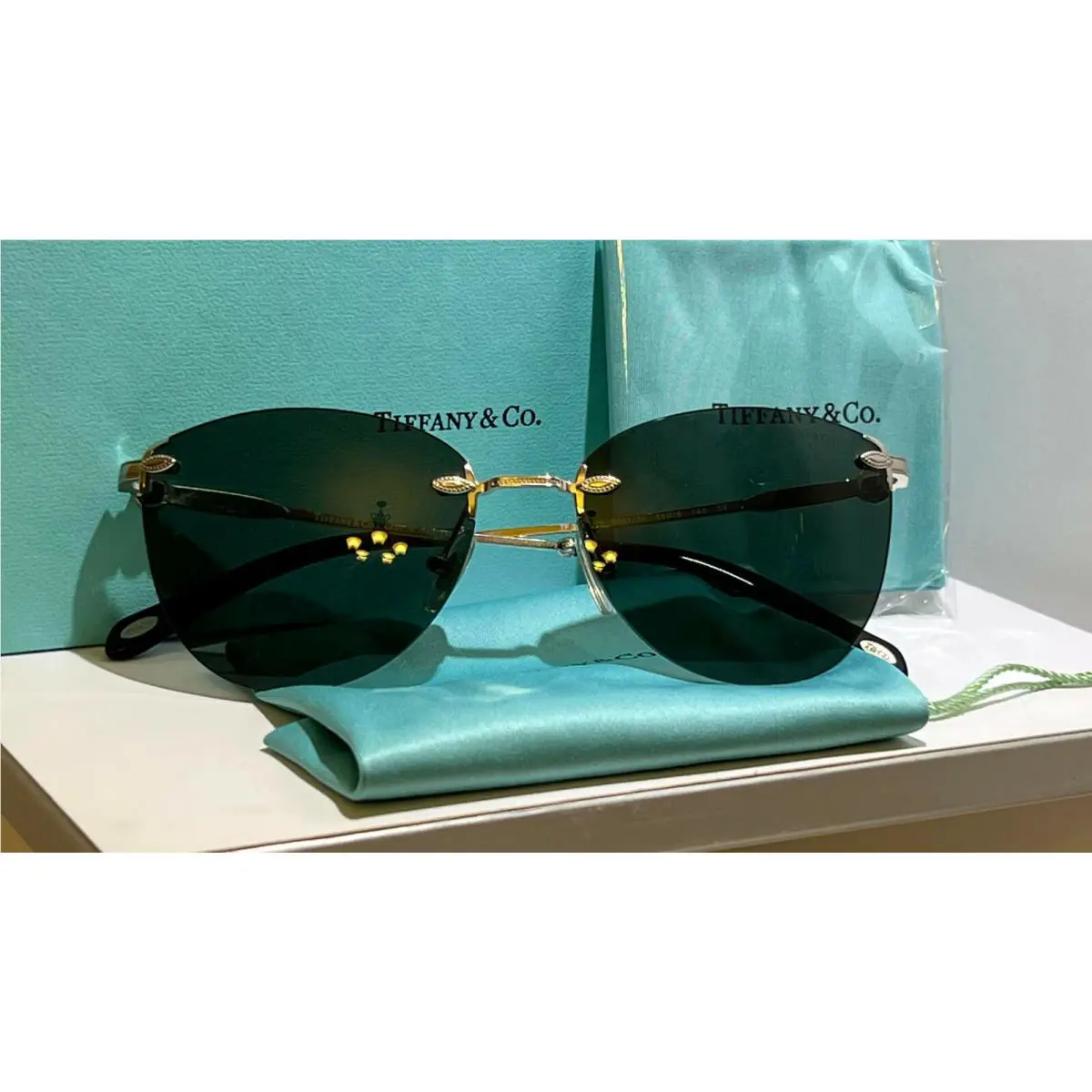 Tiffany Co TF3042-H Cat Eye No Rim Black Sunglasses 55MM 300