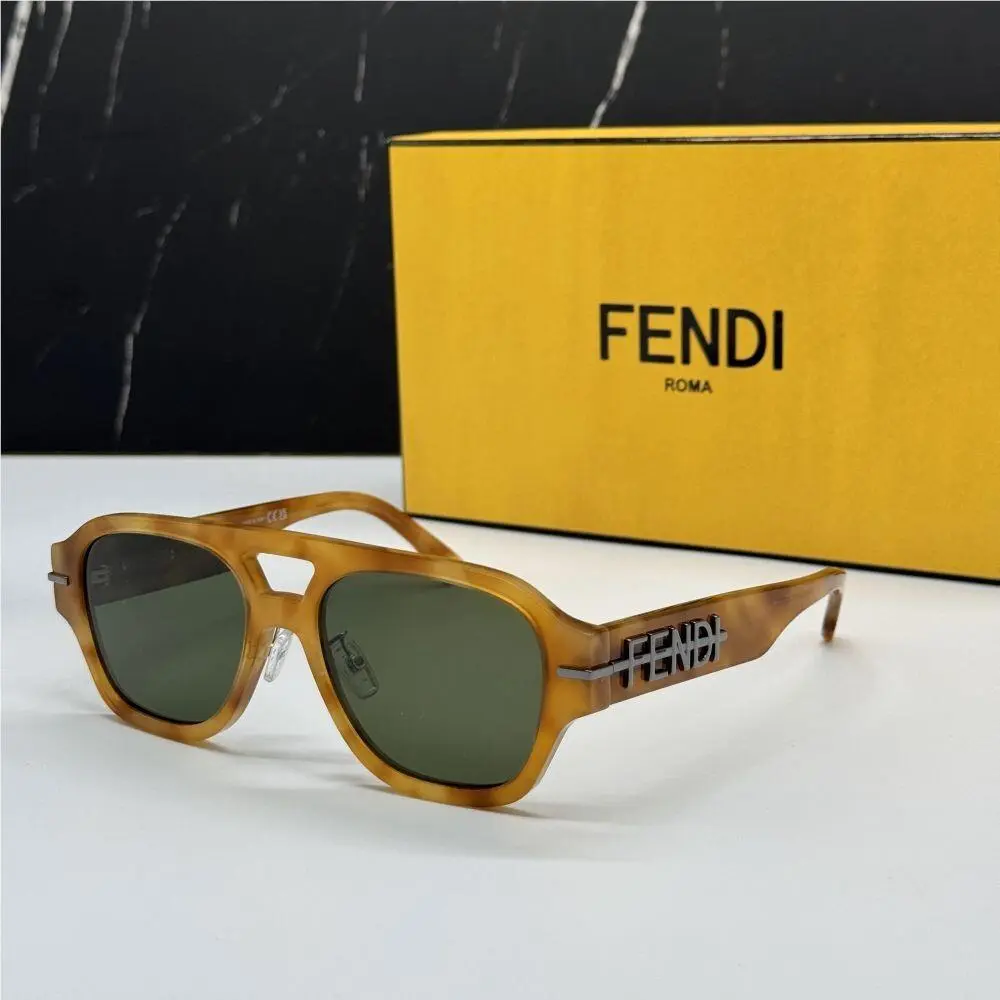 FE40130F 55N Fendi Sunglasses Shiny Light Havana Unisex Eyewear Fendi