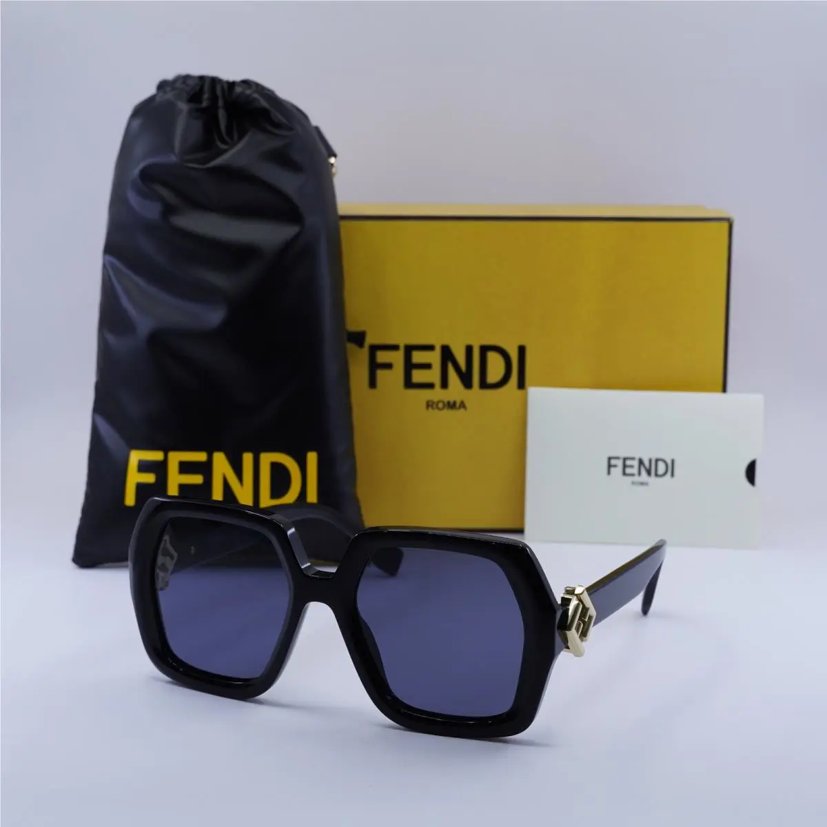 Fendi FE40139F 01V Shiny Black/blue 53-19-135 Sunglasses