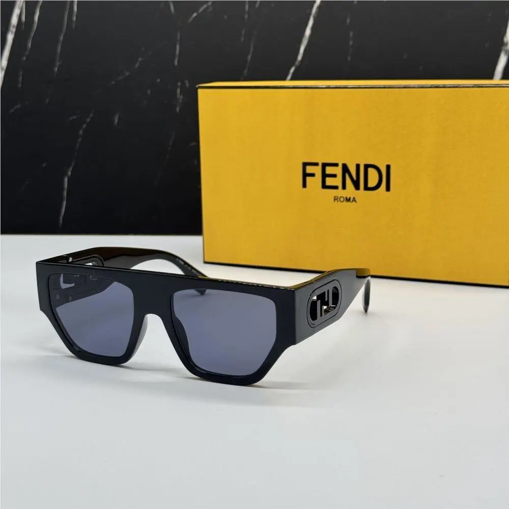 FE40108U 01V Fendi Sunglasses Shiny Black Unisex Eyewear Fendi