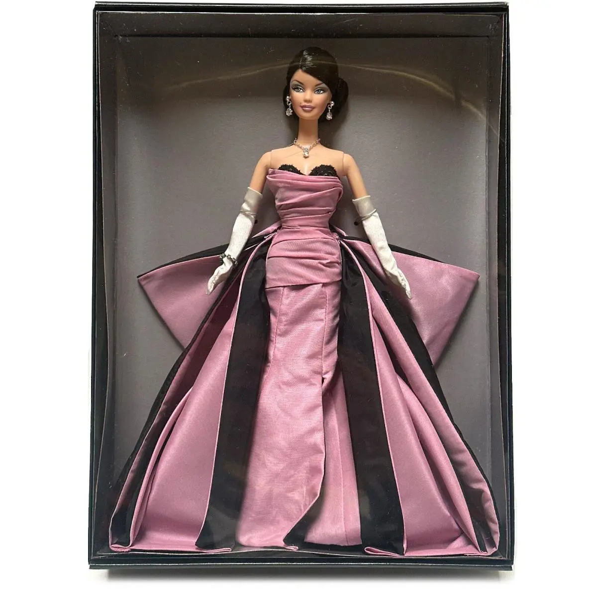 Film Noir Barbie 2006 Convention Platinum Label Brunette LE 750 Limited Signed