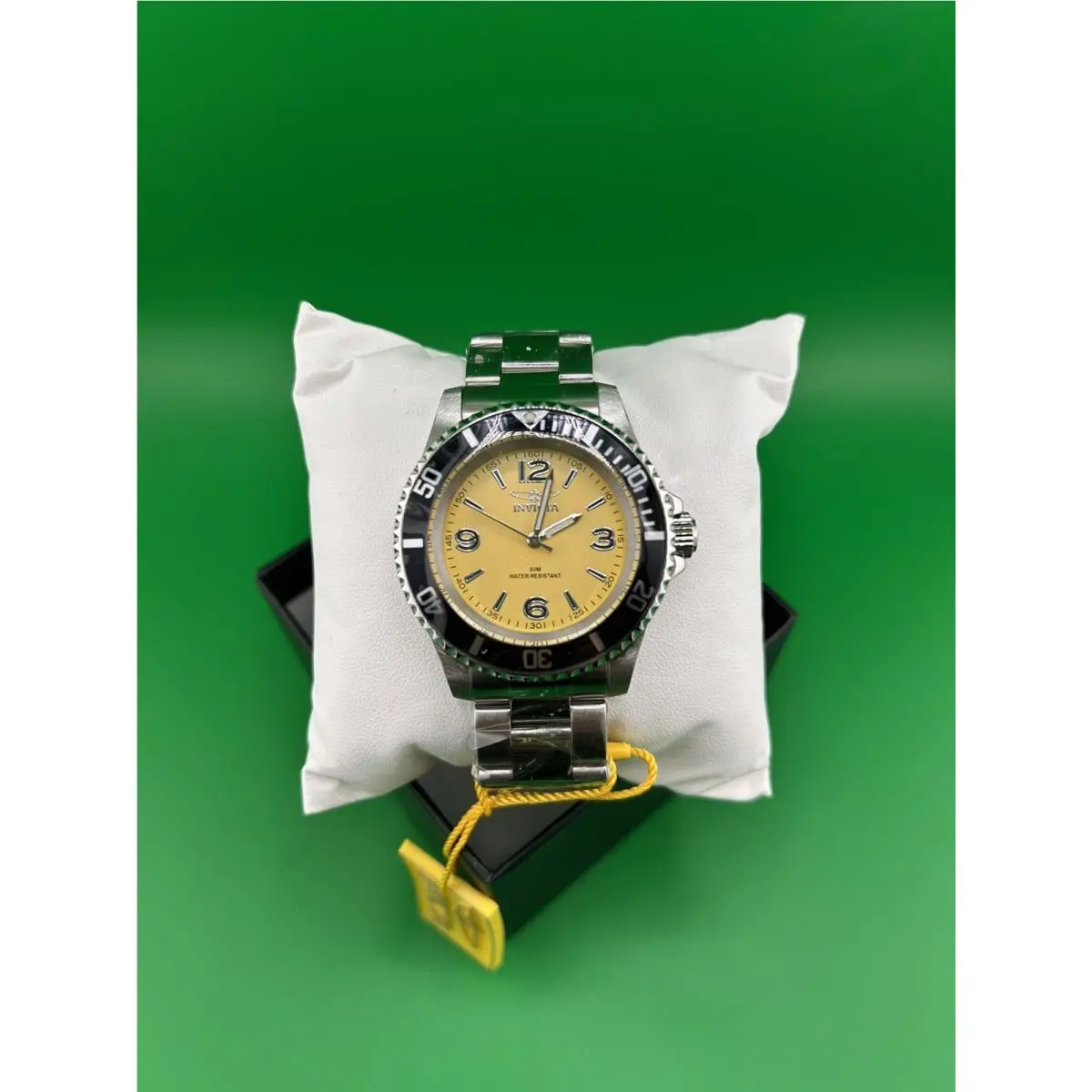 Men’s Diver Quartz Watch 40mm Gold Dial Black Bezel SS Bracelet W/box by Invicta