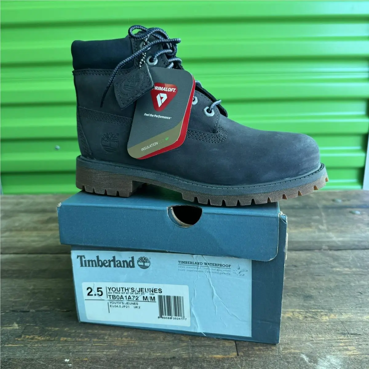 Timberland 6in Premium Boot Grey Boots Classic 2.5 Youth Primaloft