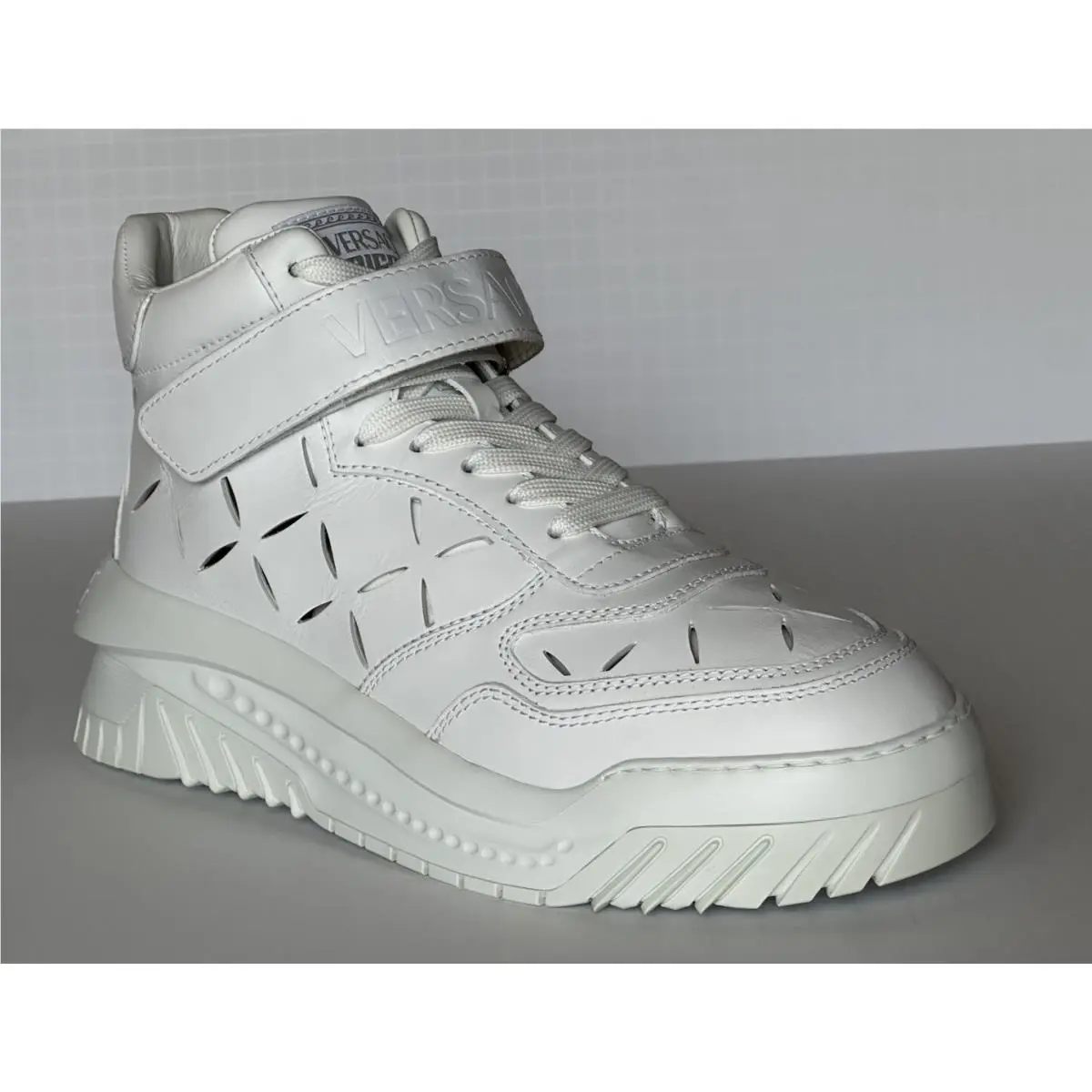 Versace Men`s Laserata Leather Sneakers White 10 US 43 Euro 1008964