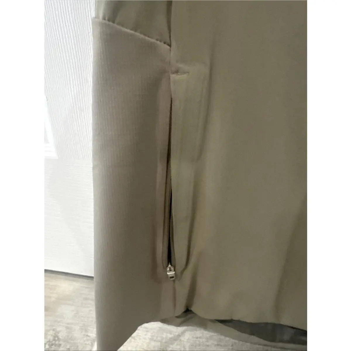 Lululemon clothing - Lululemon Escape And Explore - Escape And Explore - Beige 5