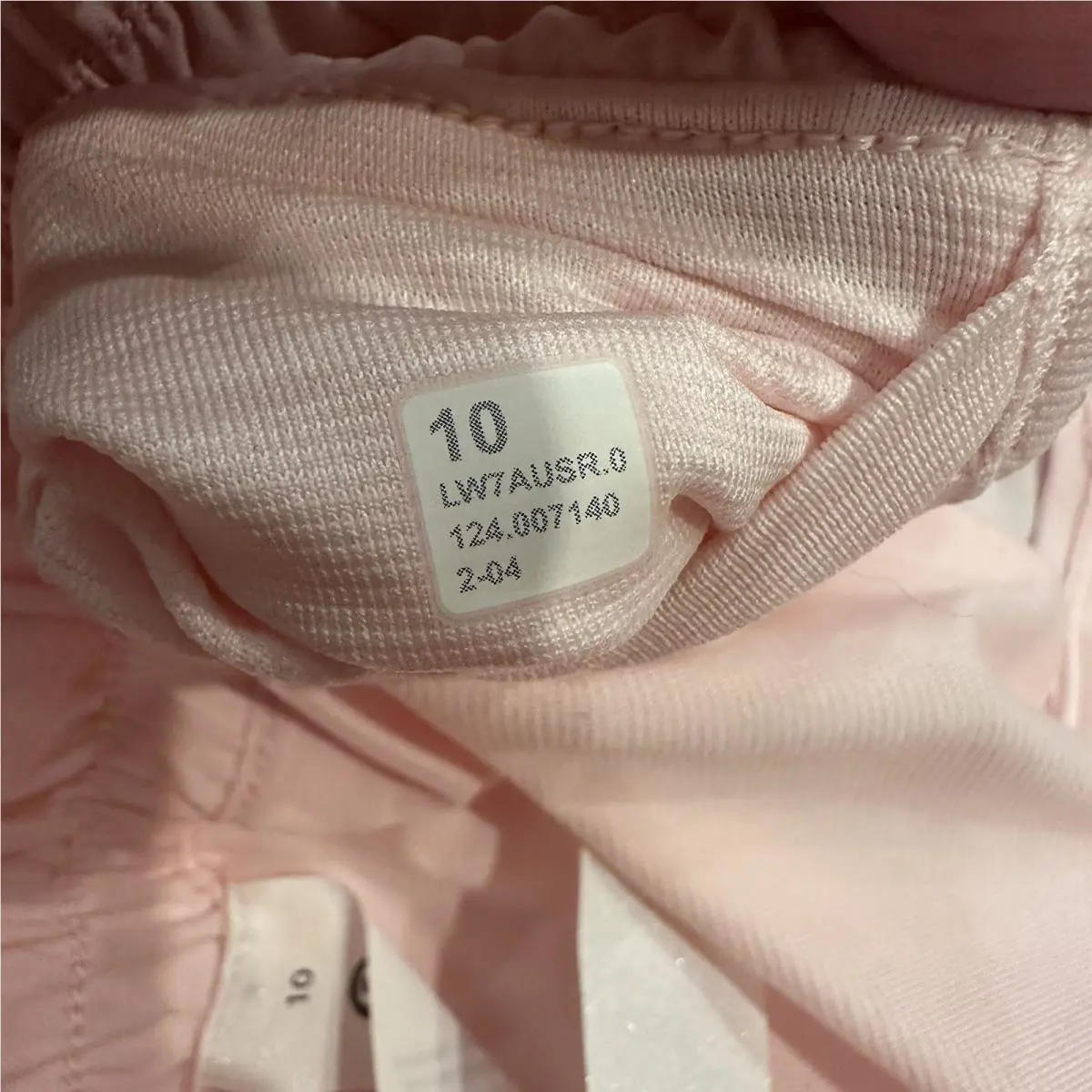 Lululemon clothing - Lululemon Hotty Hot - Hotty Hot - Strawberry Milkshake 4