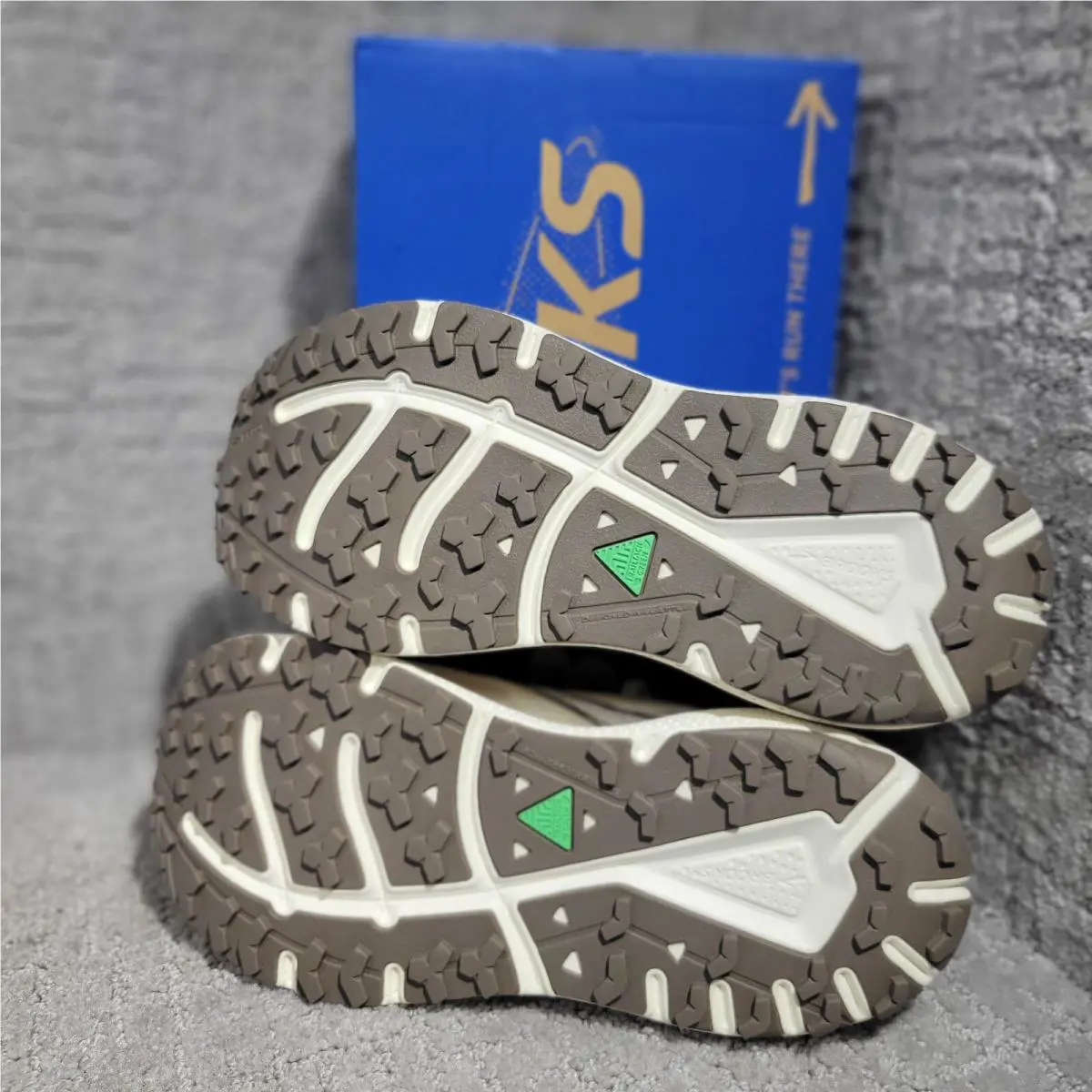 Brooks shoes - Brooks Divide - Divide - 120418-1B-151 - Beige 9