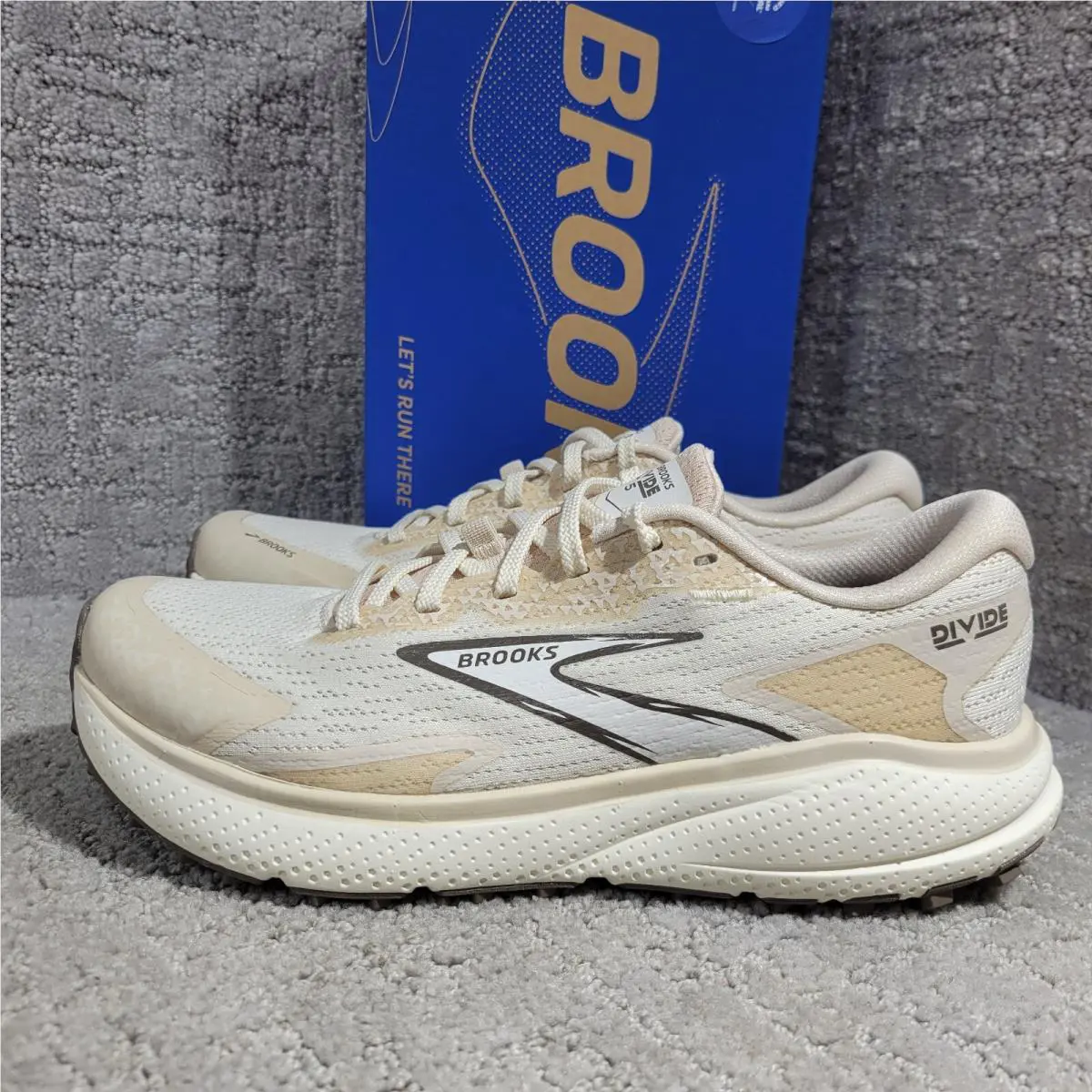 Brooks shoes - Brooks Divide - Divide - 120418-1B-151 - Beige 1