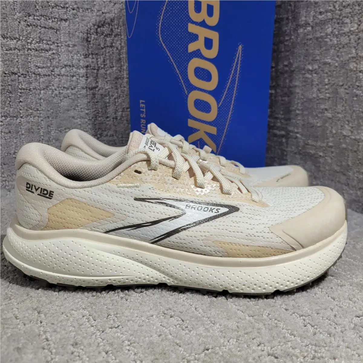 Brooks shoes - Brooks Divide - Divide - 120418-1B-151 - Beige 3