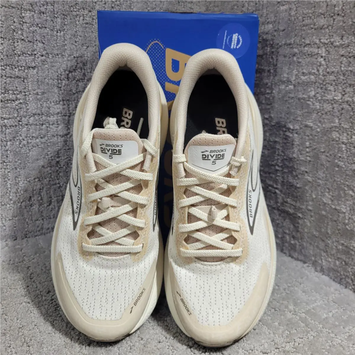 Brooks shoes - Brooks Divide - Divide - 120418-1B-151 - Beige 4