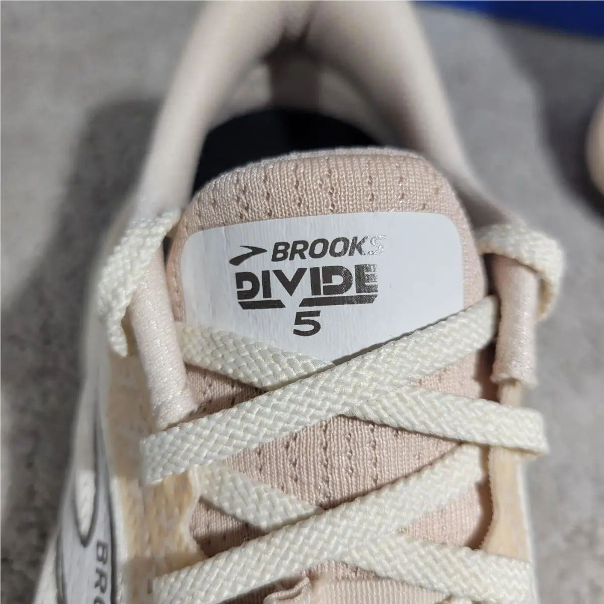 Brooks shoes - Brooks Divide - Divide - 120418-1B-151 - Beige 6